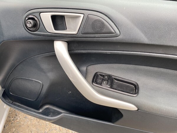 Used Ford Fiesta 2012 for sale - 76294408: Photo 37