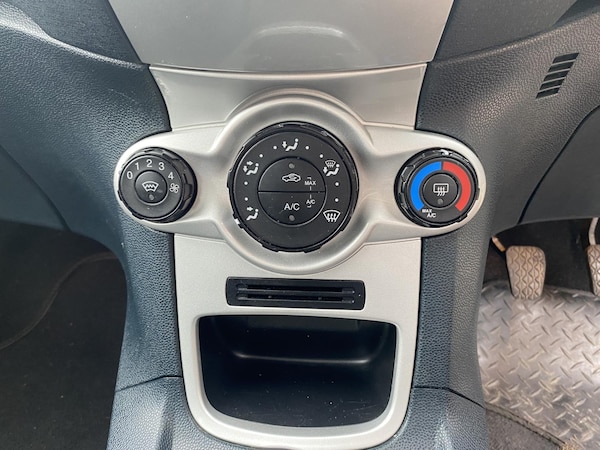 Used Ford Fiesta 2012 for sale - 76294408: Photo 38