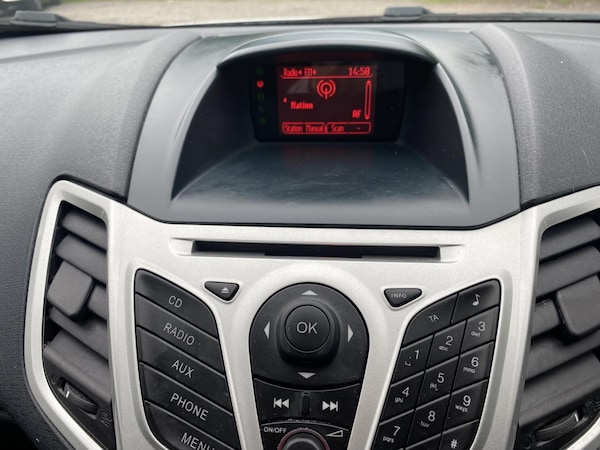 Used Ford Fiesta 2012 for sale - 76294408: Photo 48