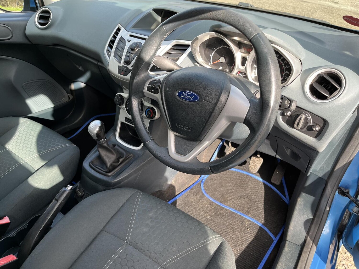 Used Ford Fiesta 2010 for sale - 77848302: Photo 15