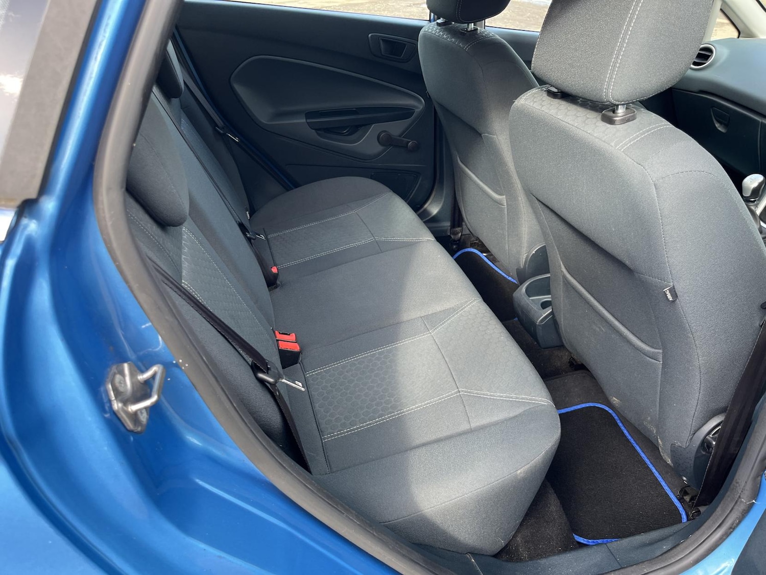 Used Ford Fiesta 2010 for sale - 77848302: Photo 29