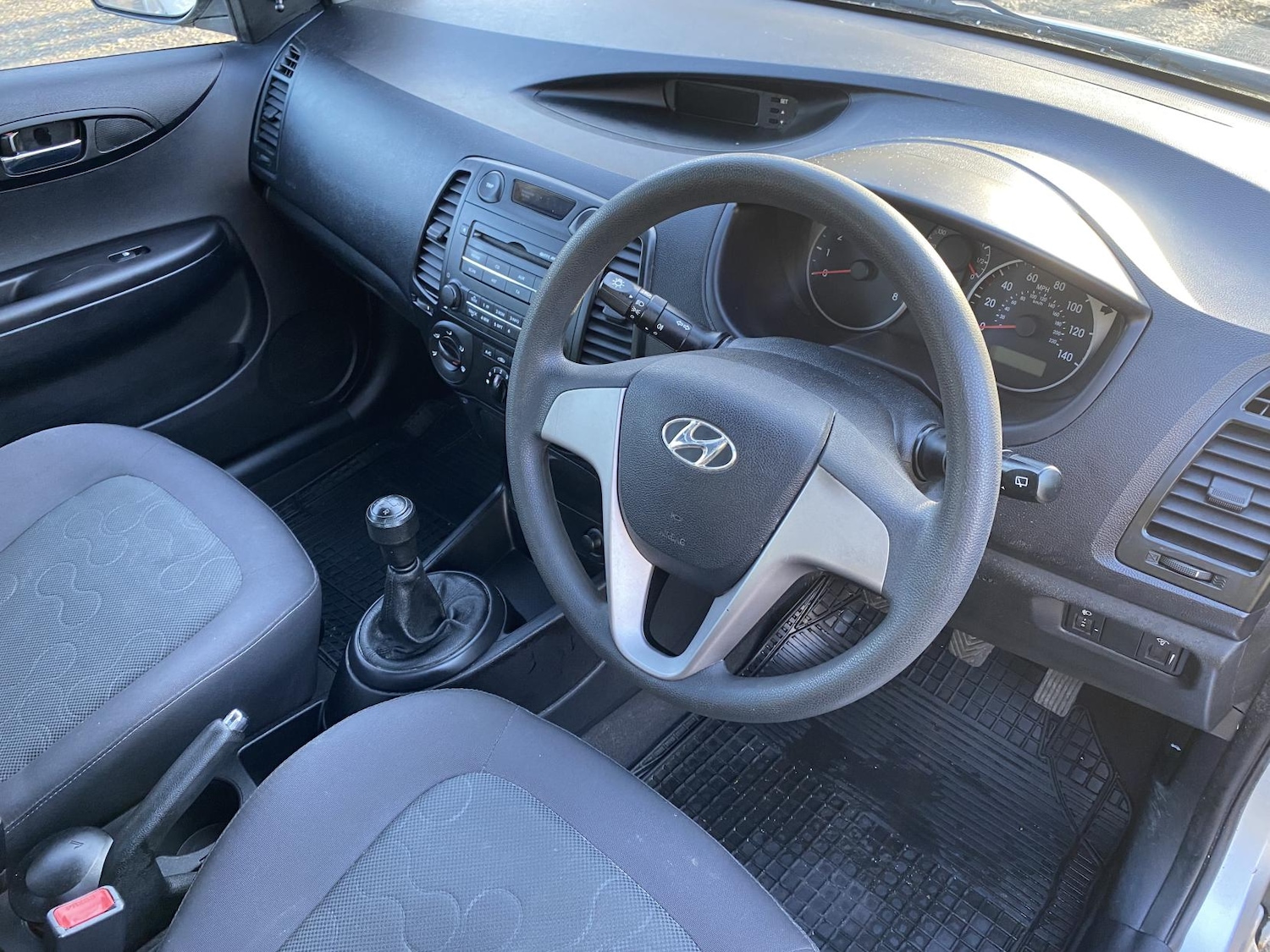 Used Hyundai i20 2009 for sale - 77201696: Photo 13