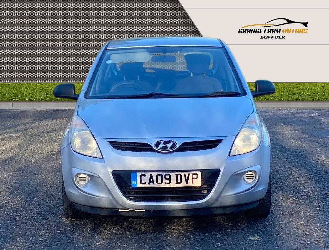 Used Hyundai i20 2009 for sale - 77201696: Photo 2