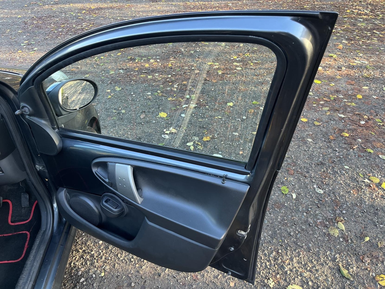 Used Peugeot 107 2014 for sale - 76782131: Photo 24