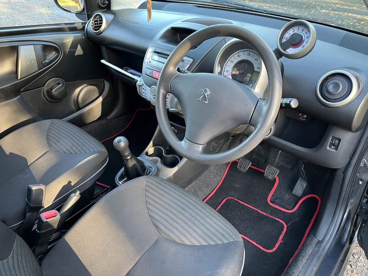 Used Peugeot 107 2014 for sale - 76782131: Photo 30