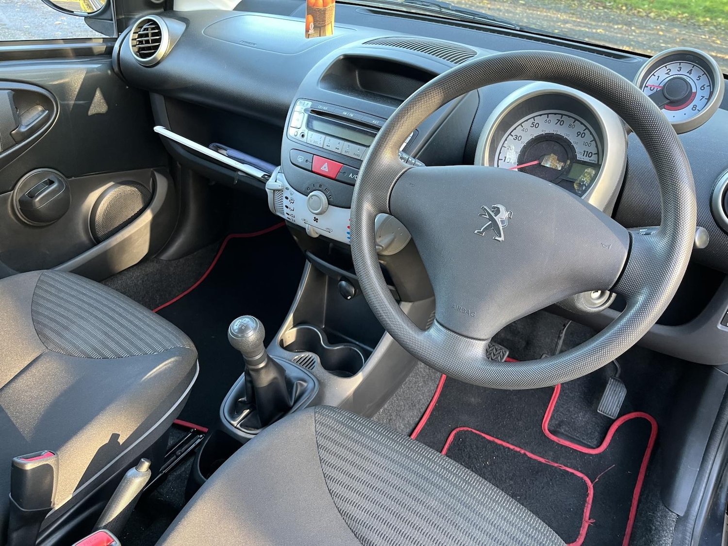 Used Peugeot 107 2014 for sale - 76782131: Photo 31