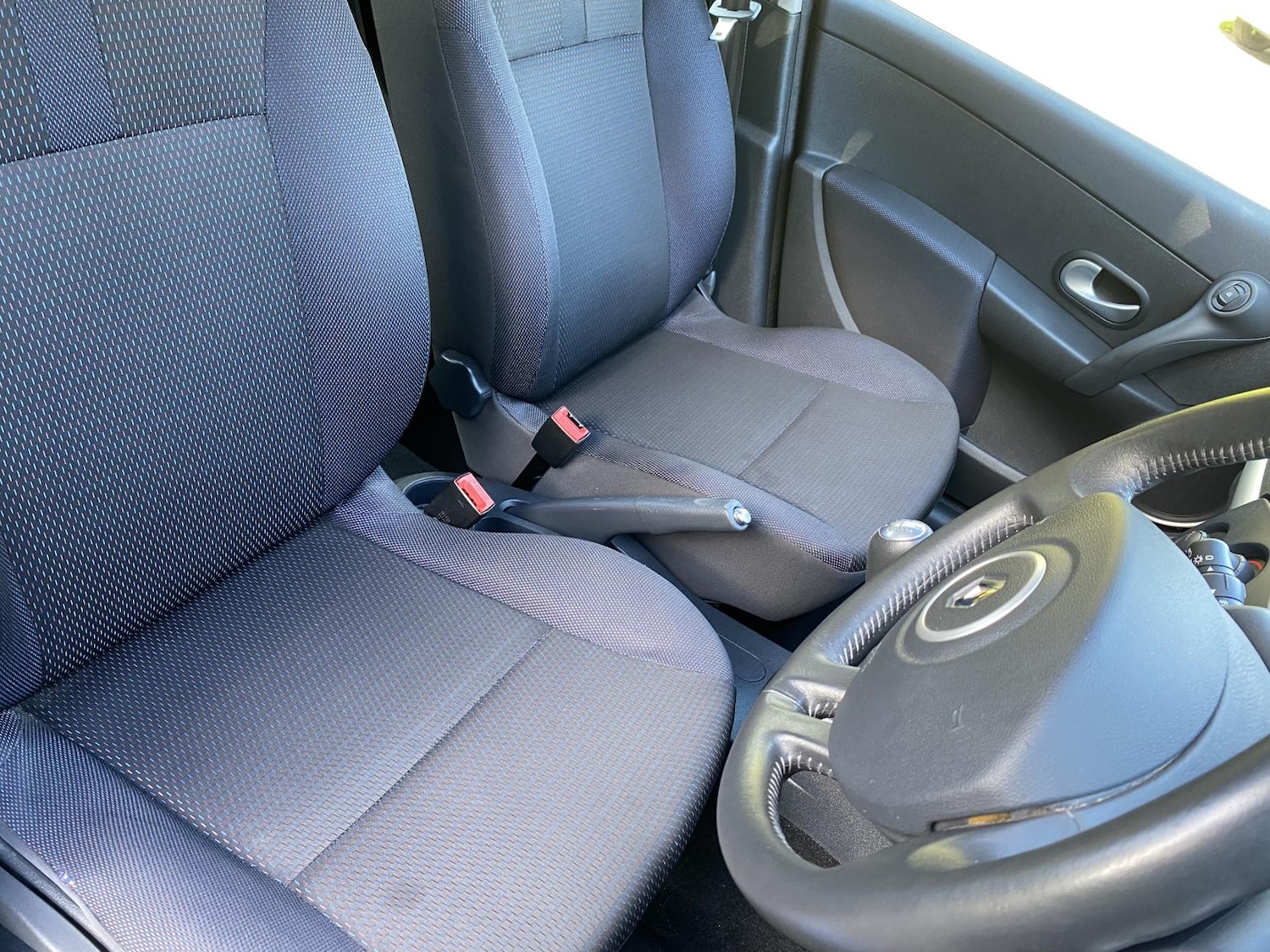 Used Renault Clio 2009 for sale - 76359011: Photo 41