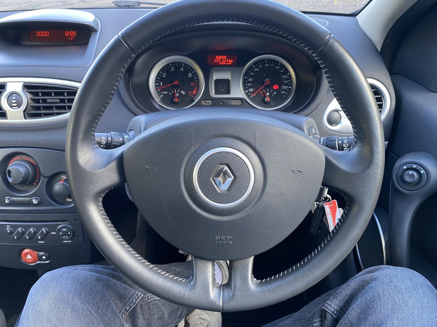 Used Renault Clio 2009 for sale - 76359011: Photo 45