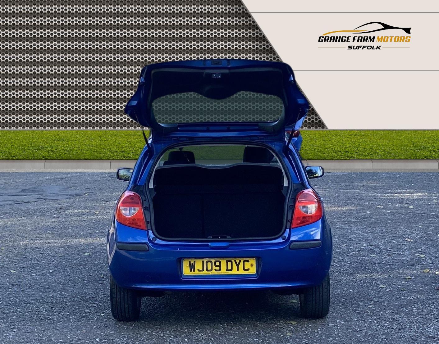 Used Renault Clio 2009 for sale - 76359011: Photo 9