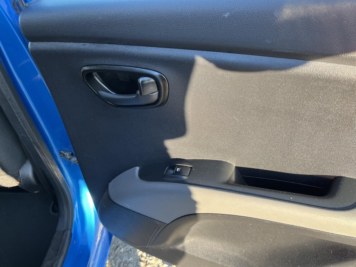 Used Hyundai i10 2011 for sale - 77938604: Photo 25