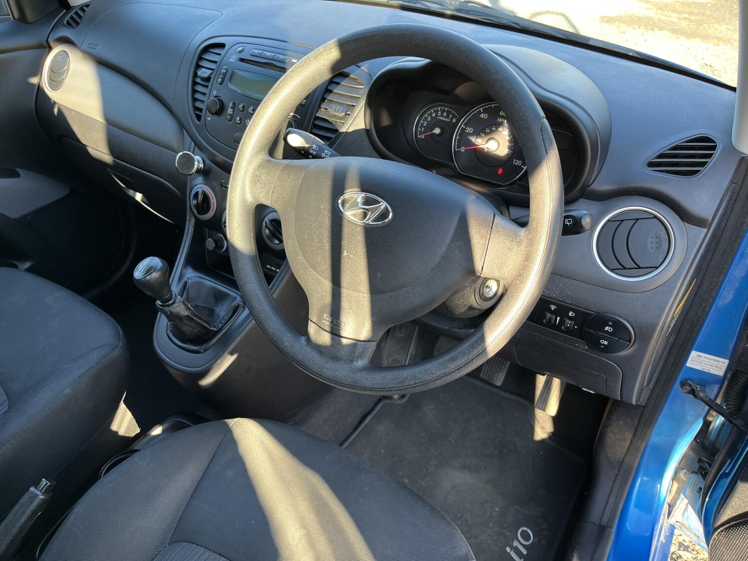 Used Hyundai i10 2011 for sale - 77938604: Photo 30