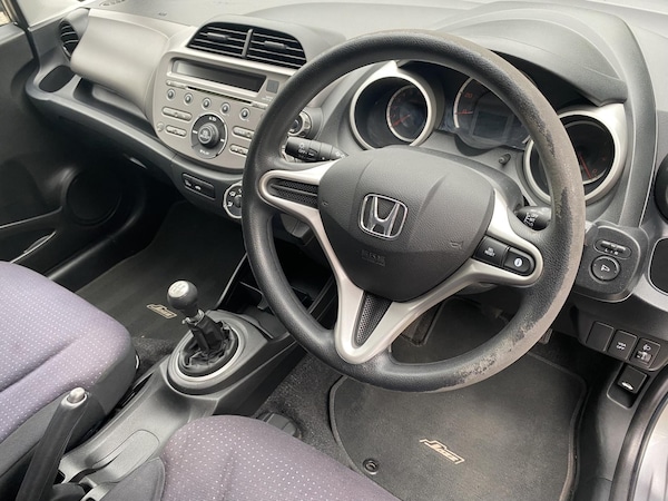 Used Honda Jazz 2010 for sale - 76083614: Photo 13