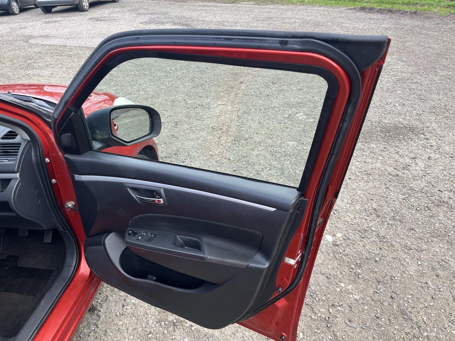 Used Suzuki Swift 2011 for sale - 77640922: Photo 20