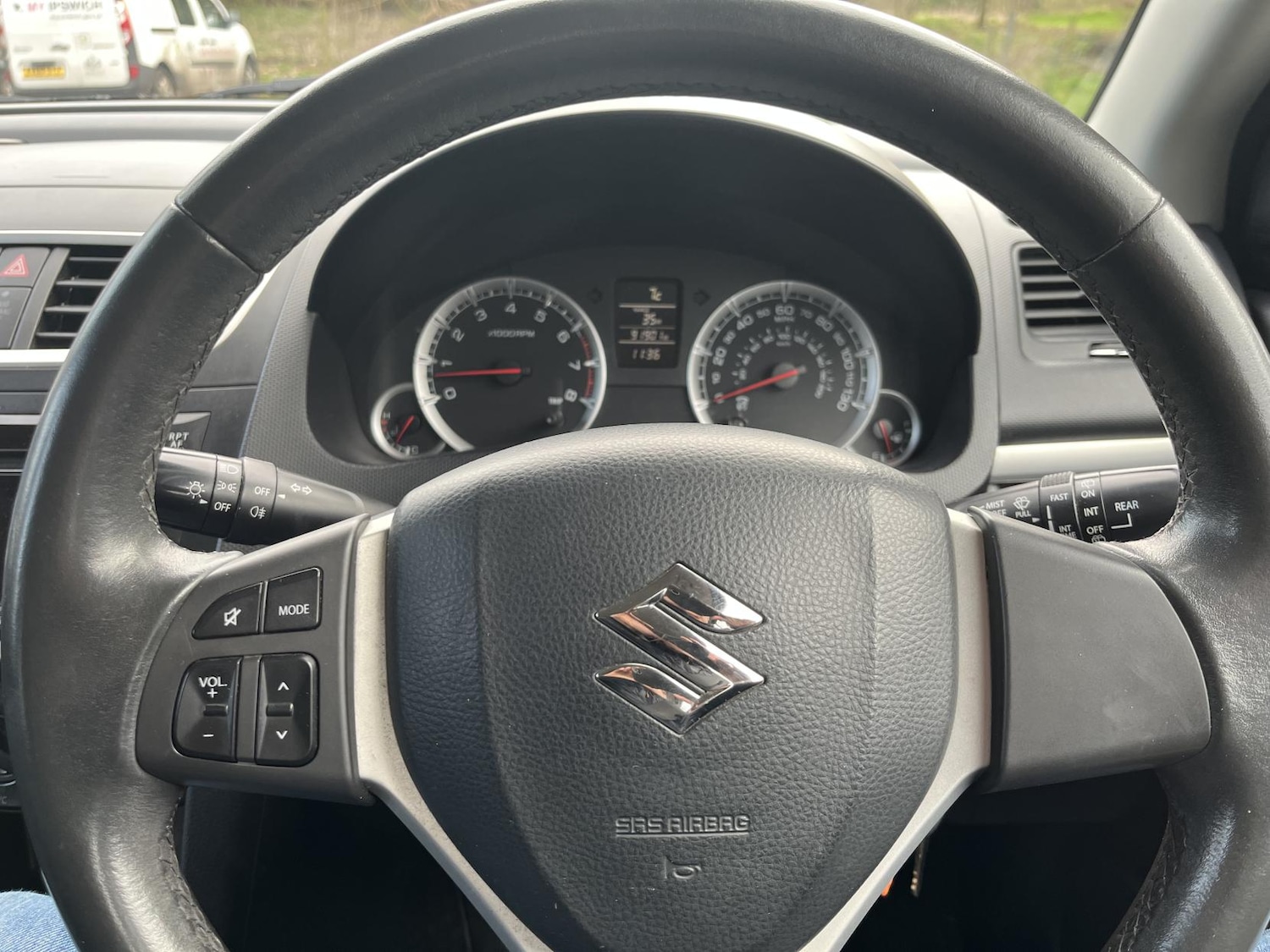 Used Suzuki Swift 2011 for sale - 77640922: Photo 31