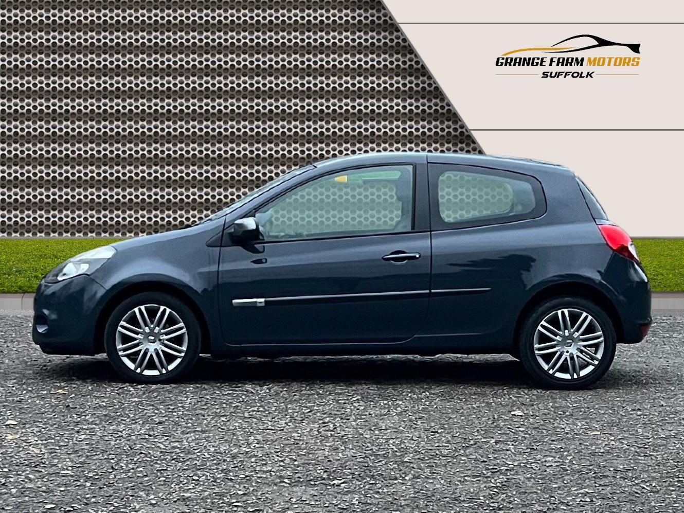 Used Renault Clio 2012 for sale - 76948932: Photo 13