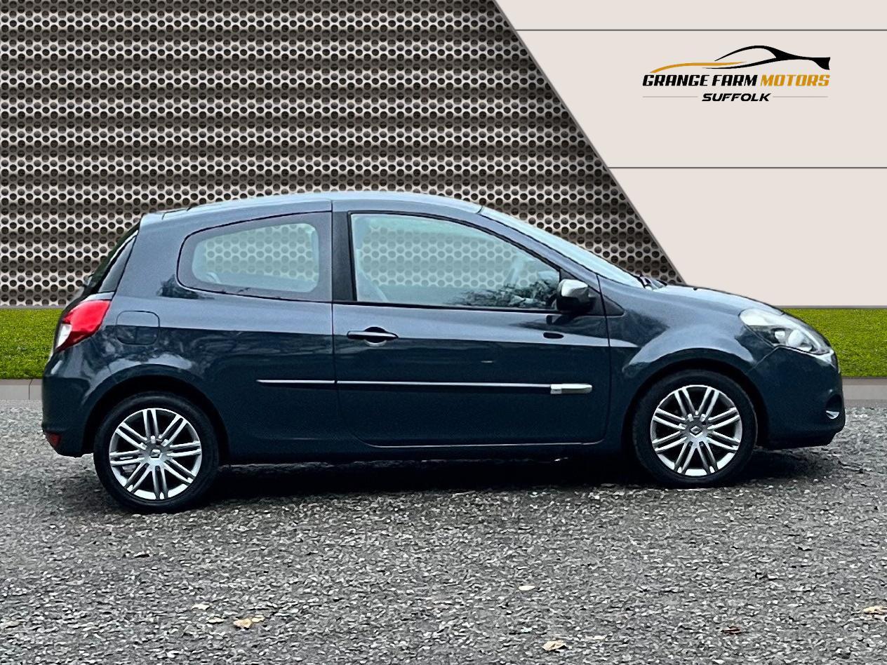 Used Renault Clio 2012 for sale - 76948932: Photo 14