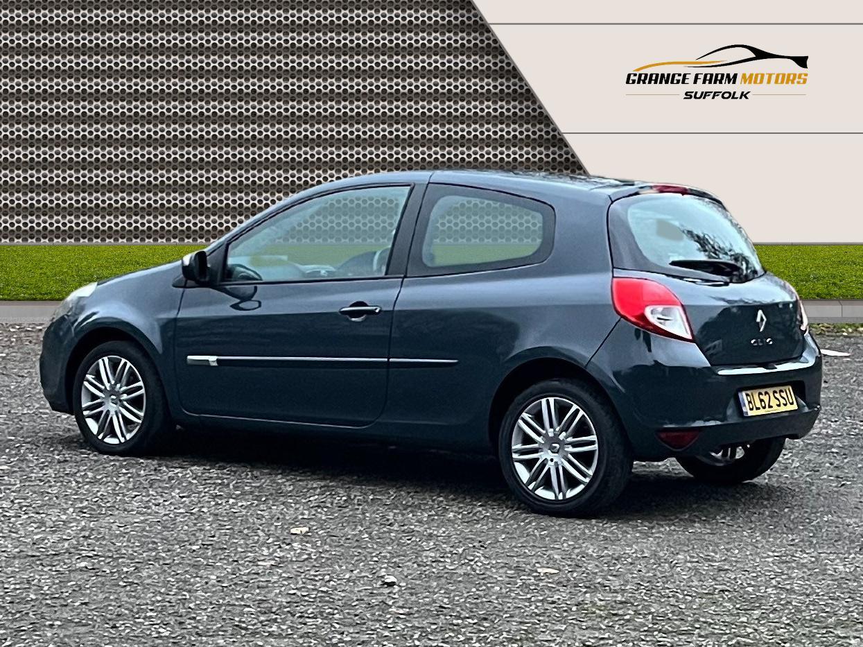 Used Renault Clio 2012 for sale - 76948932: Photo 15