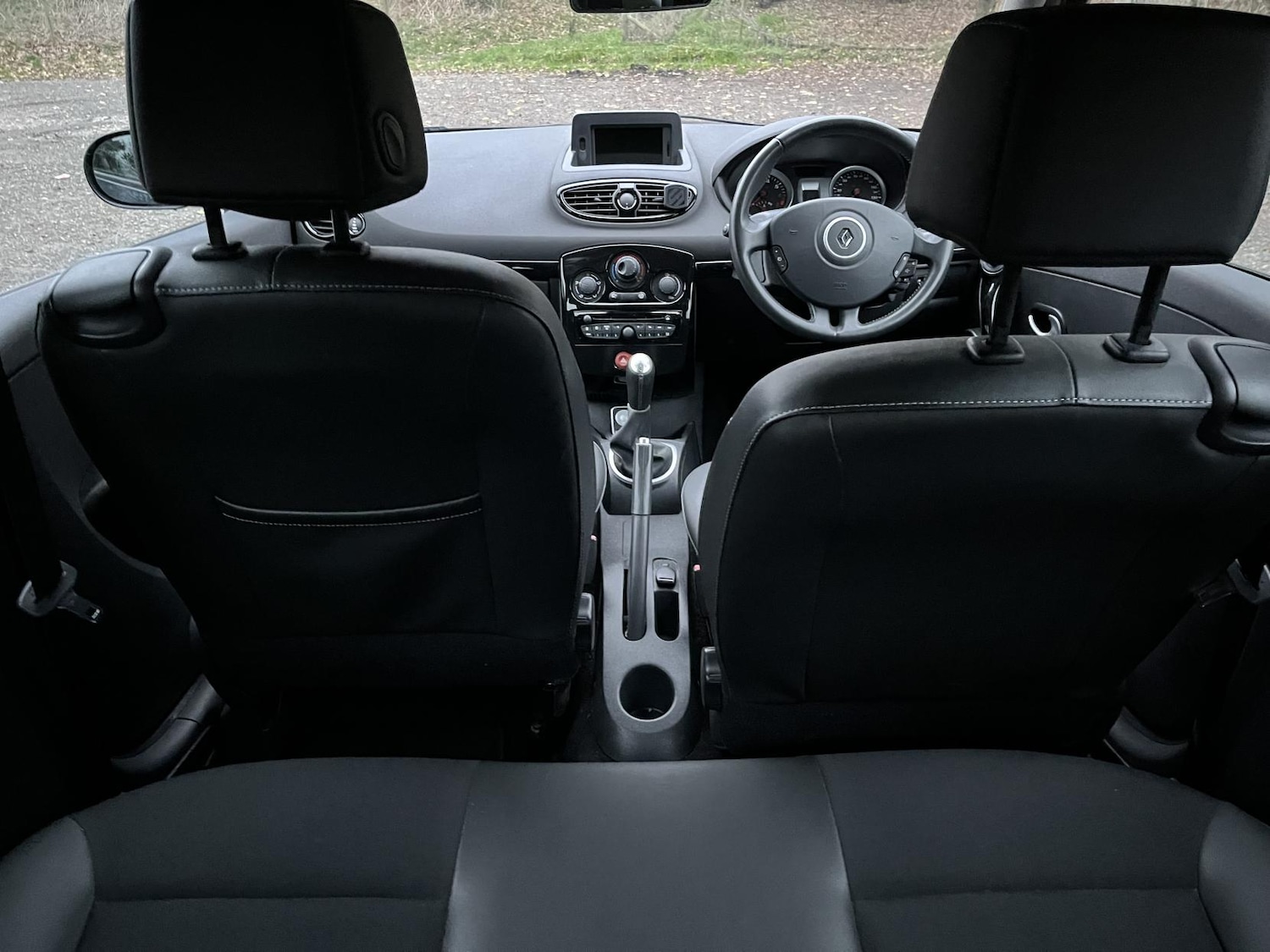 Used Renault Clio 2012 for sale - 76948932: Photo 23