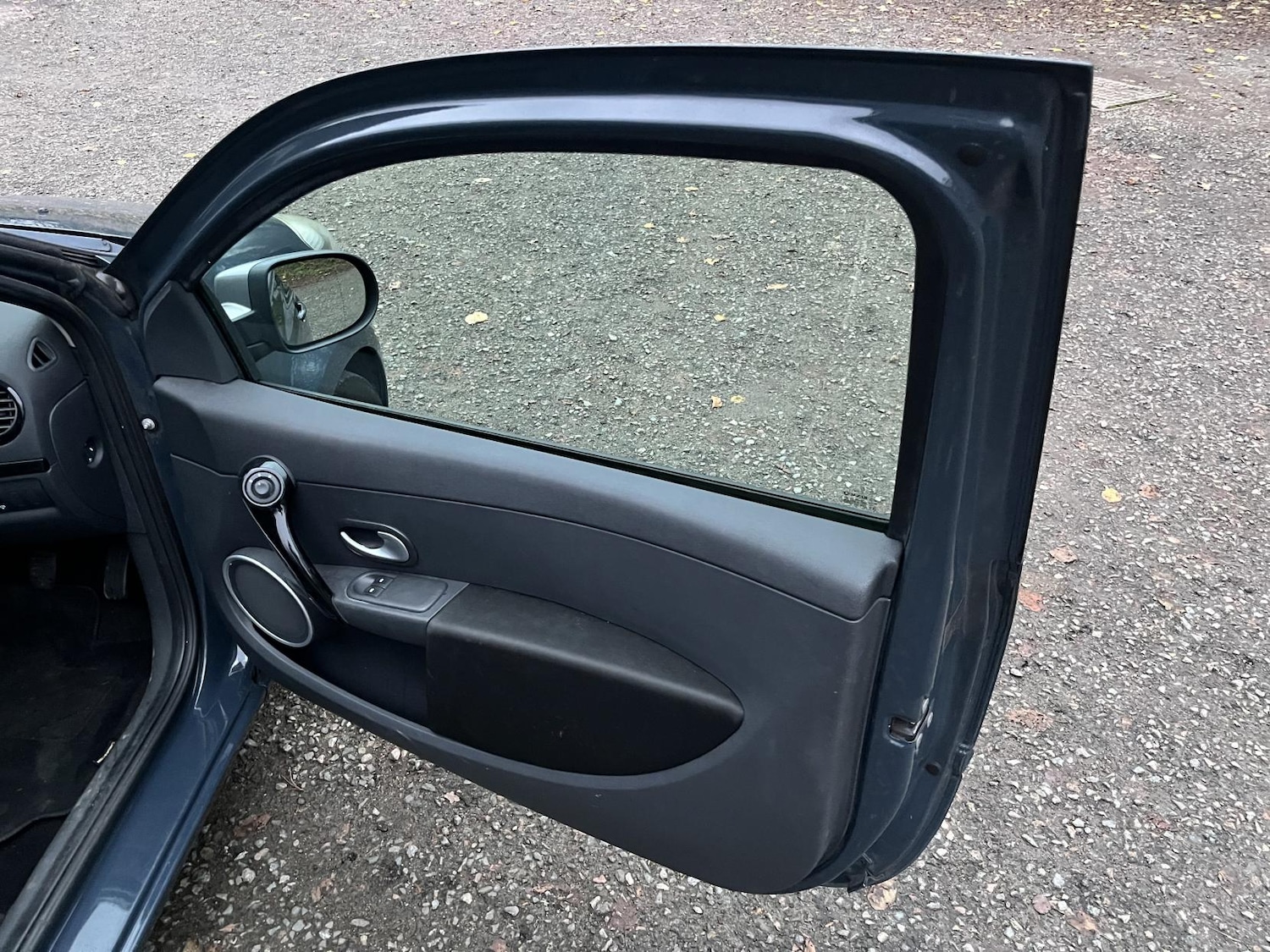 Used Renault Clio 2012 for sale - 76948932: Photo 24