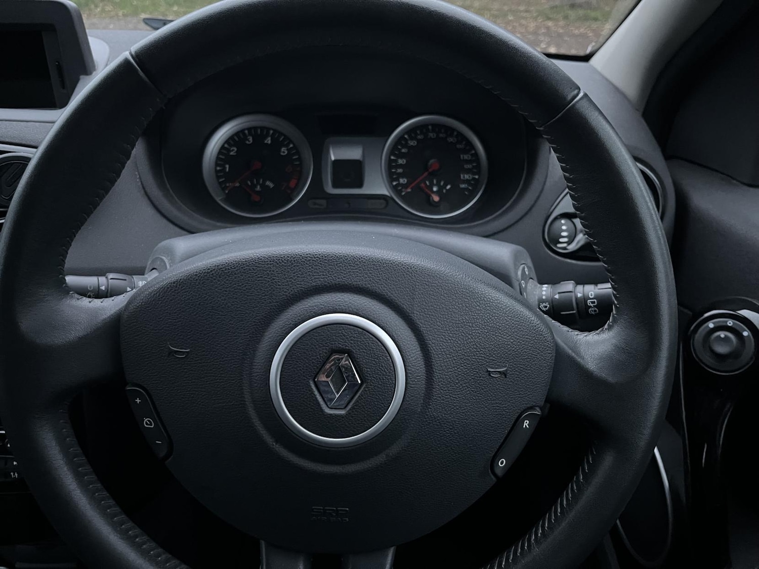 Used Renault Clio 2012 for sale - 76948932: Photo 34