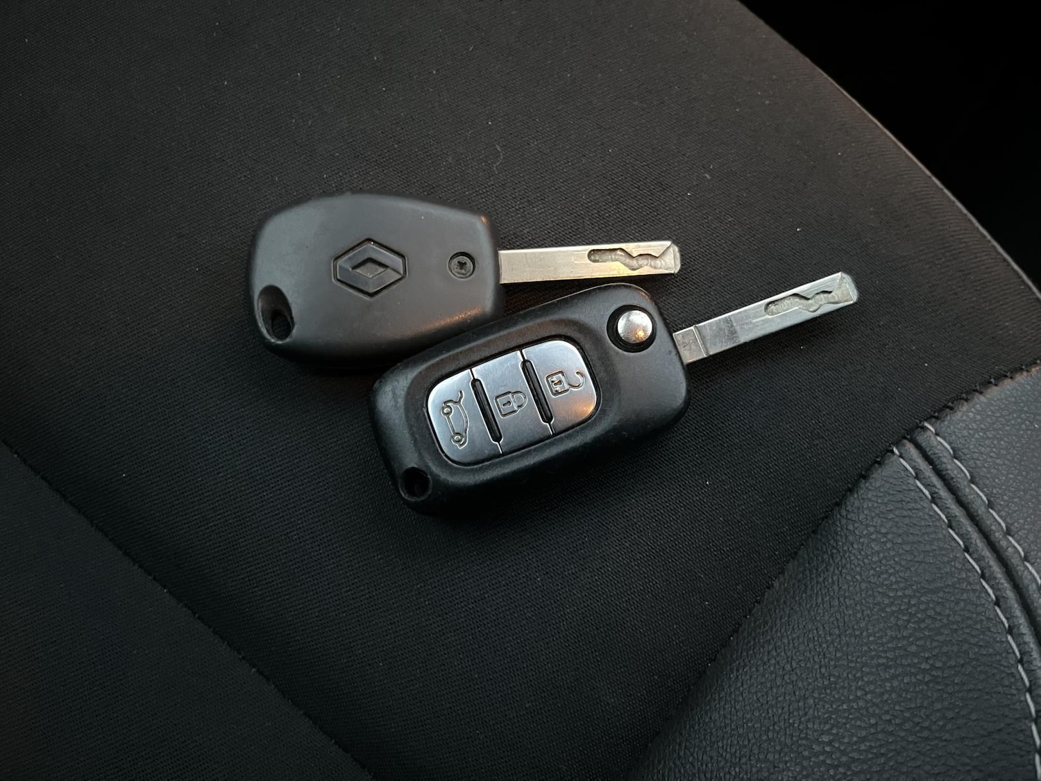 Used Renault Clio 2012 for sale - 76948932: Photo 8