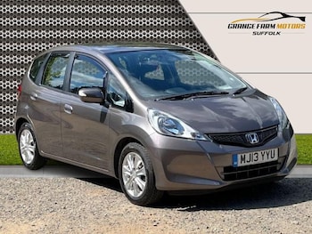 Used Honda Jazz 2013 for sale - 79344302: Photo