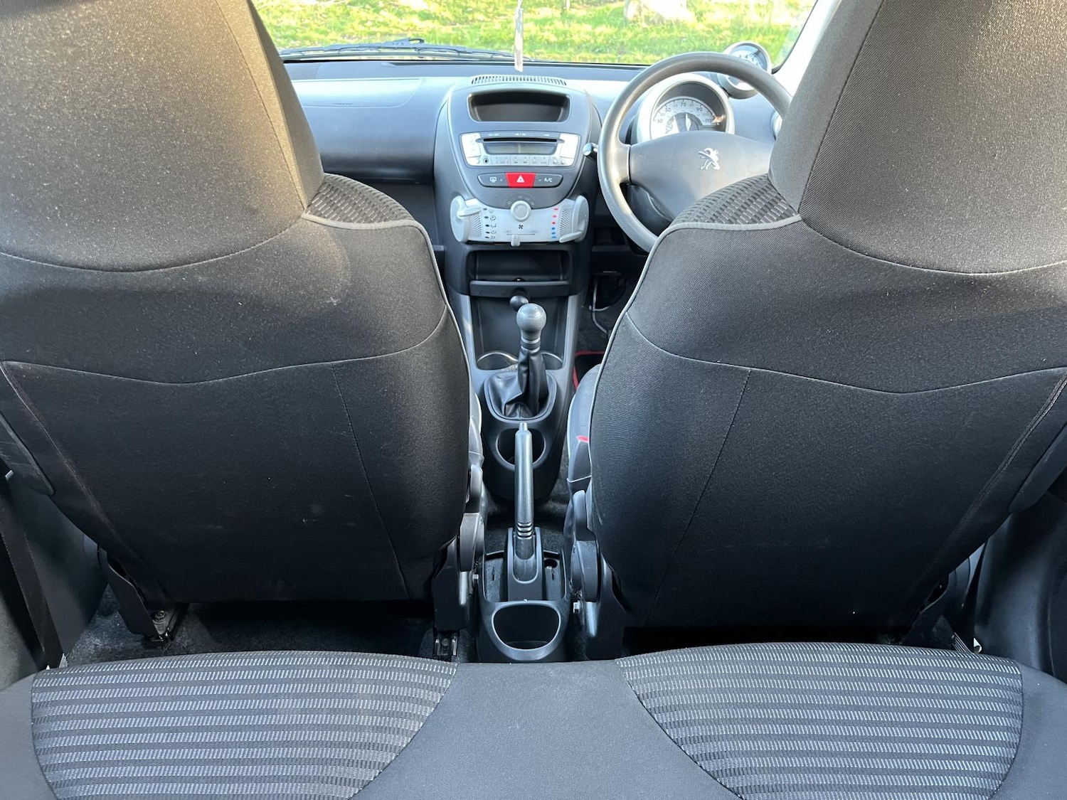 Used Peugeot 107 2014 for sale - 76945850: Photo 16