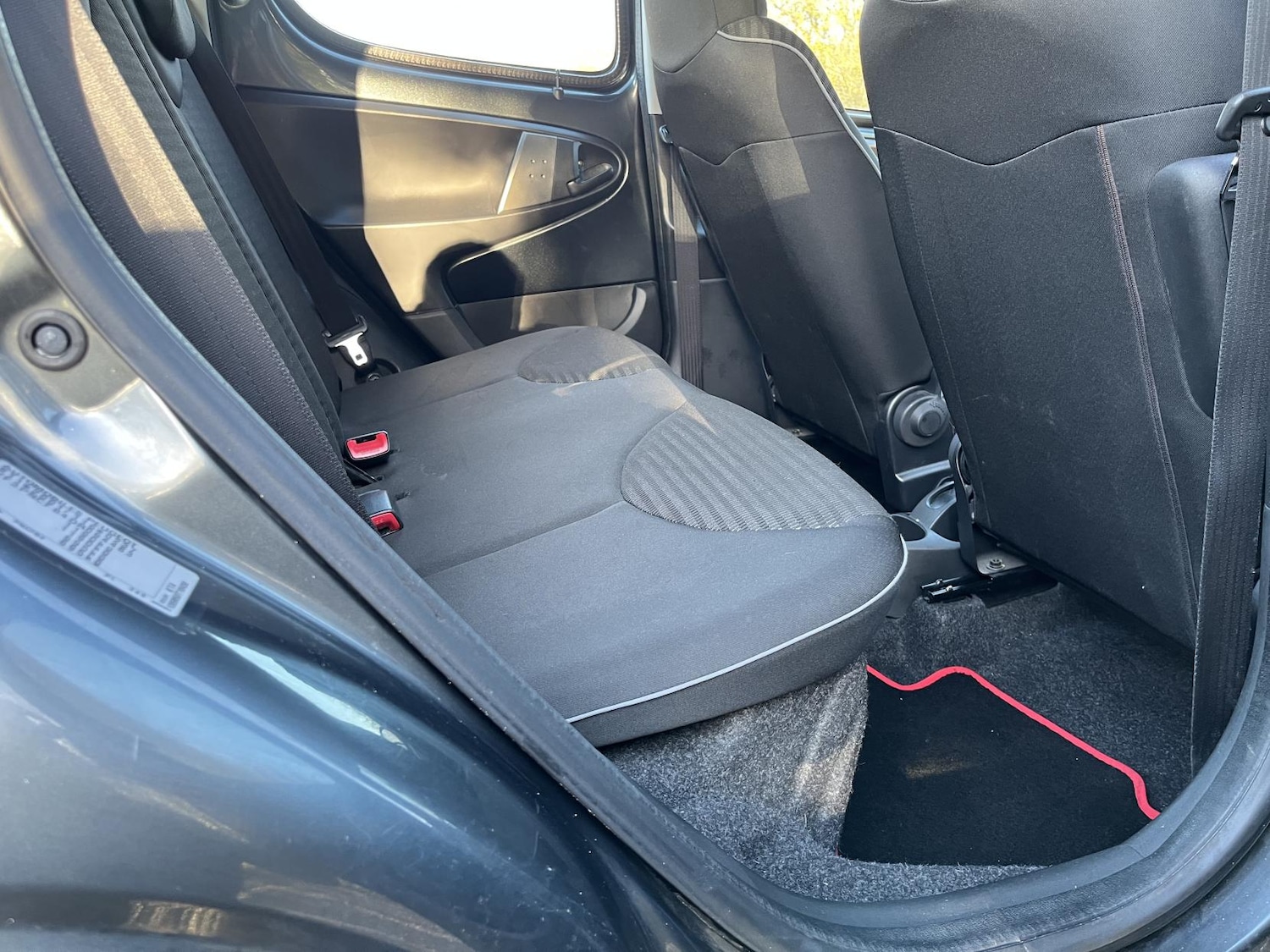 Used Peugeot 107 2014 for sale - 76945850: Photo 27