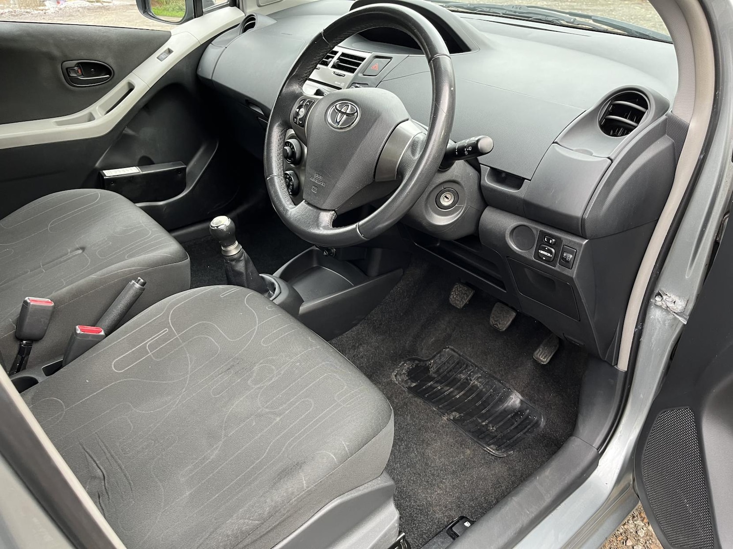 Used Toyota Yaris 2009 for sale - 76975387: Photo 14