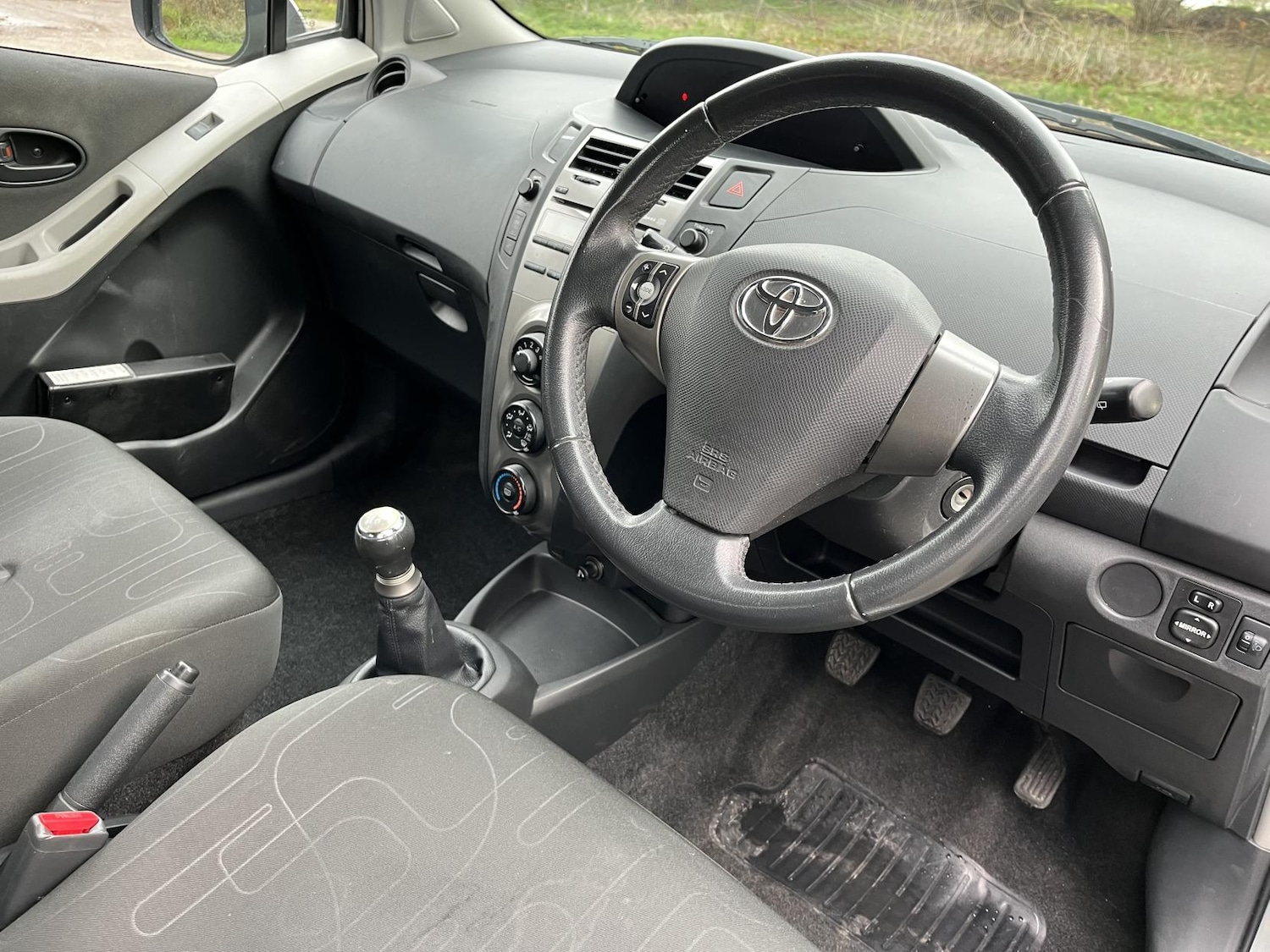 Used Toyota Yaris 2009 for sale - 76975387: Photo 15