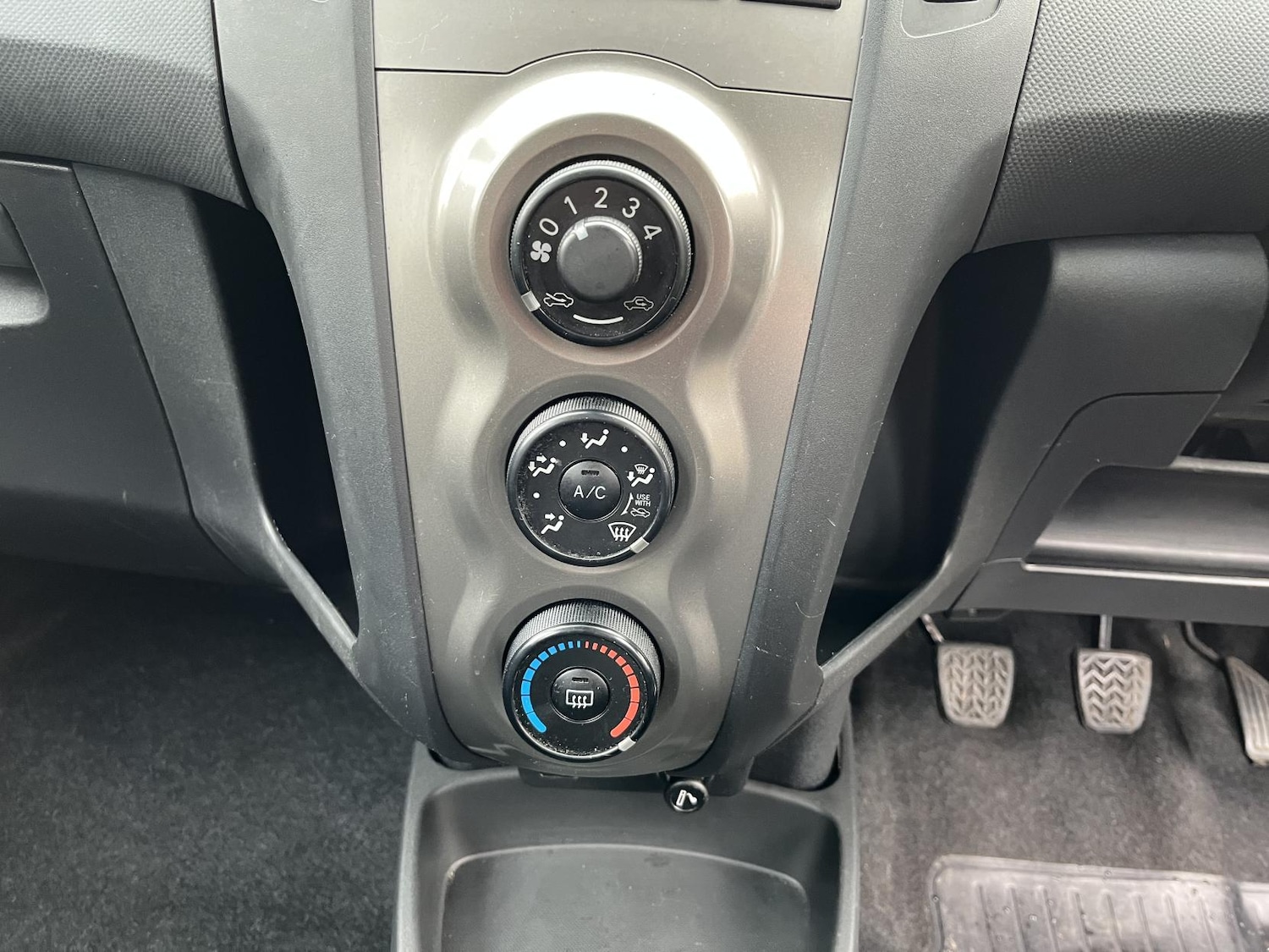 Used Toyota Yaris 2009 for sale - 76975387: Photo 20