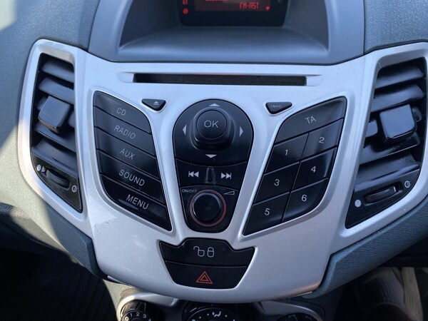 Used Ford Fiesta 2009 for sale - 76143180: Photo 51