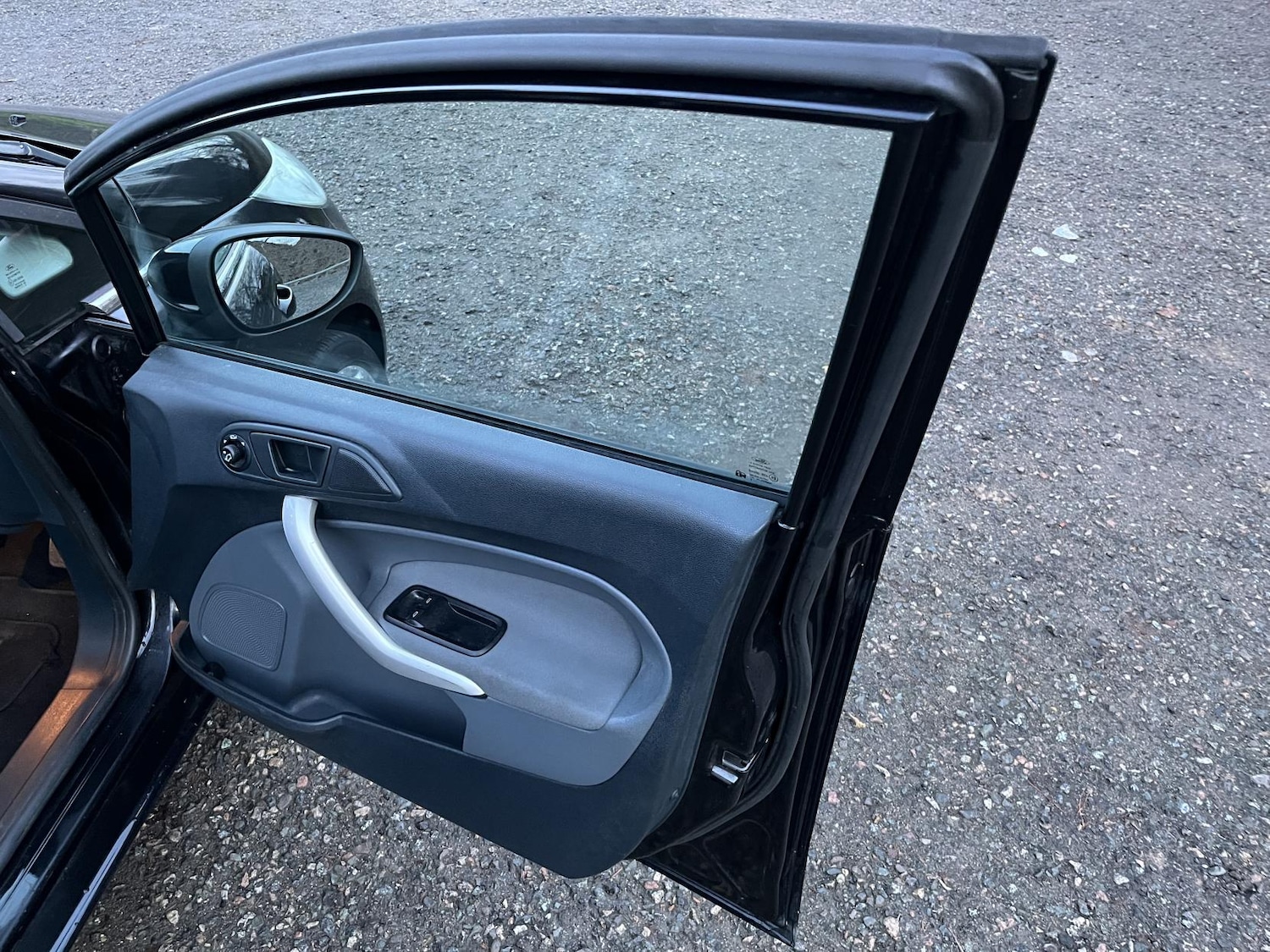 Used Ford Fiesta 2010 for sale - 77201709: Photo 17