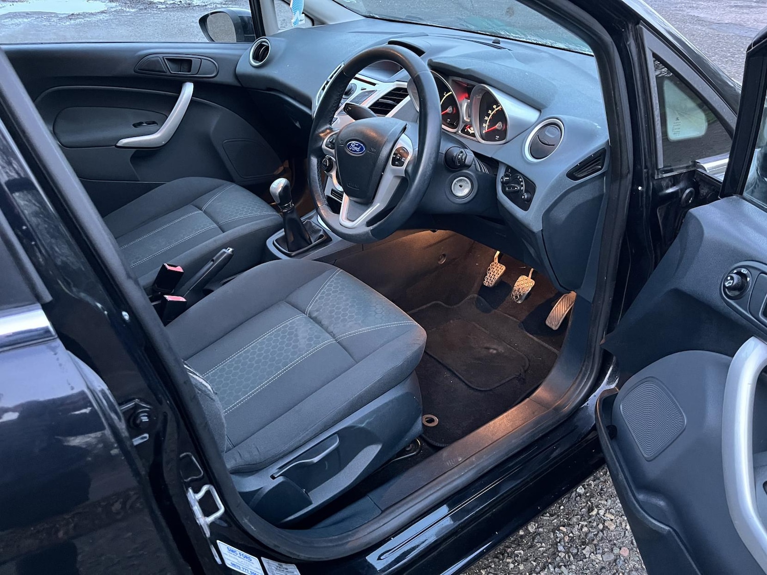 Used Ford Fiesta 2010 for sale - 77201709: Photo 23