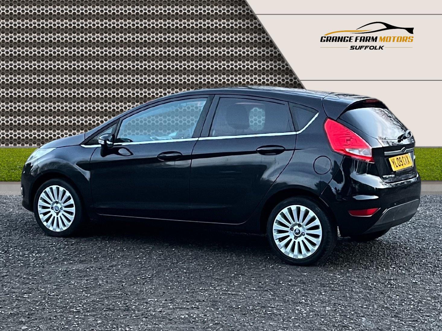 Used Ford Fiesta 2010 for sale - 77201709: Photo 6