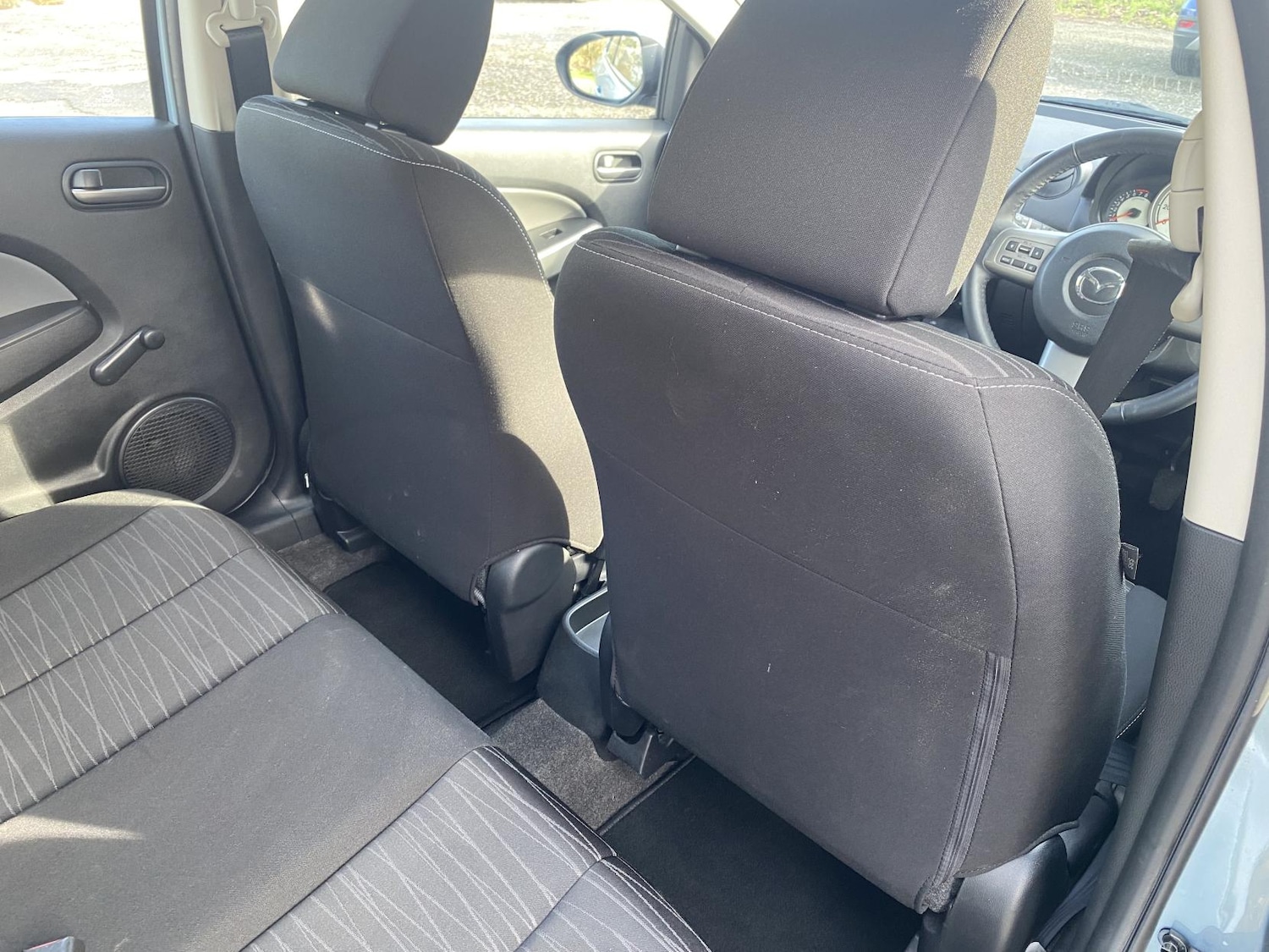 Used Mazda Mazda2 2010 for sale - 77581577: Photo 24