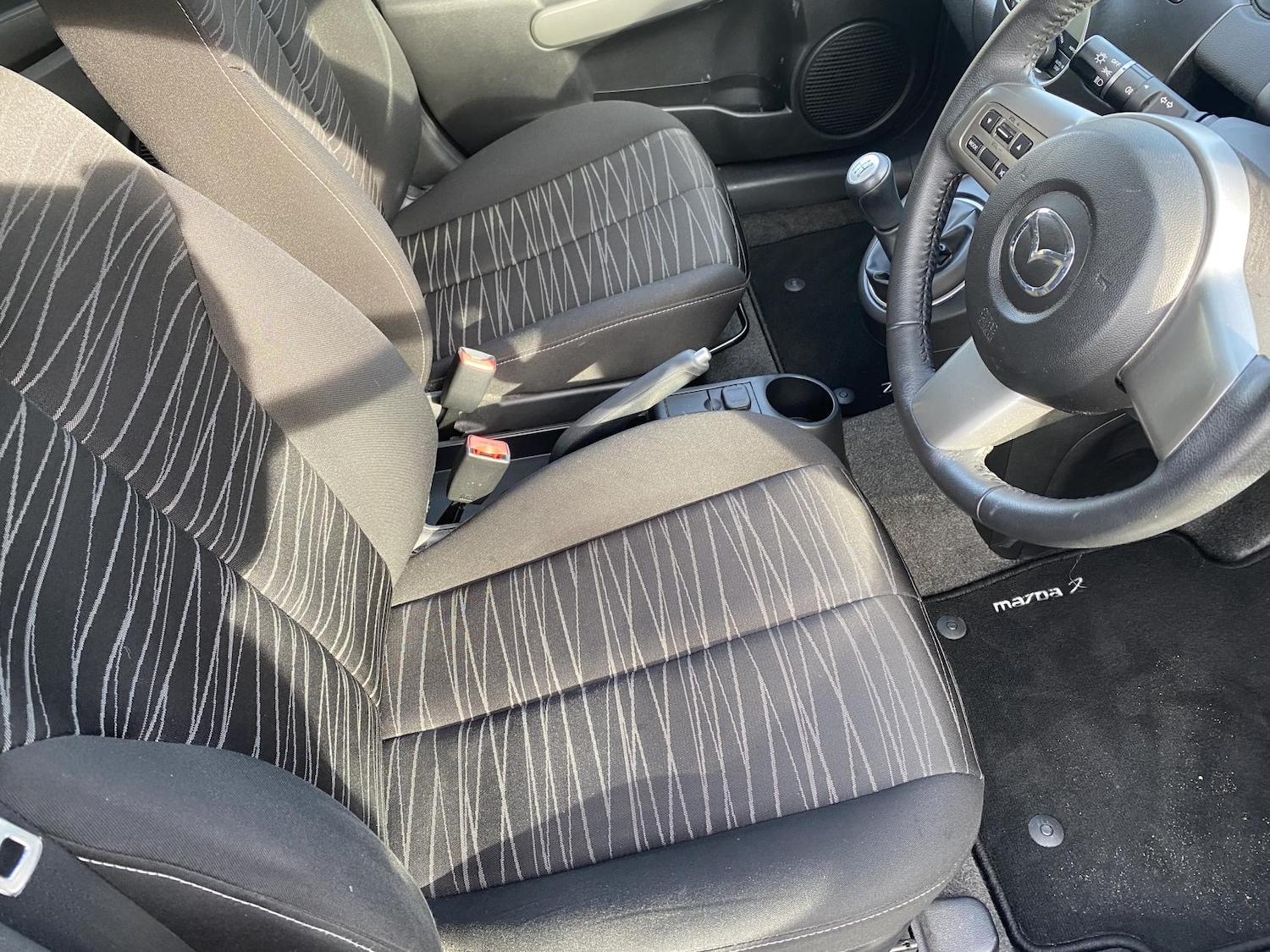 Used Mazda Mazda2 2010 for sale - 77581577: Photo 31