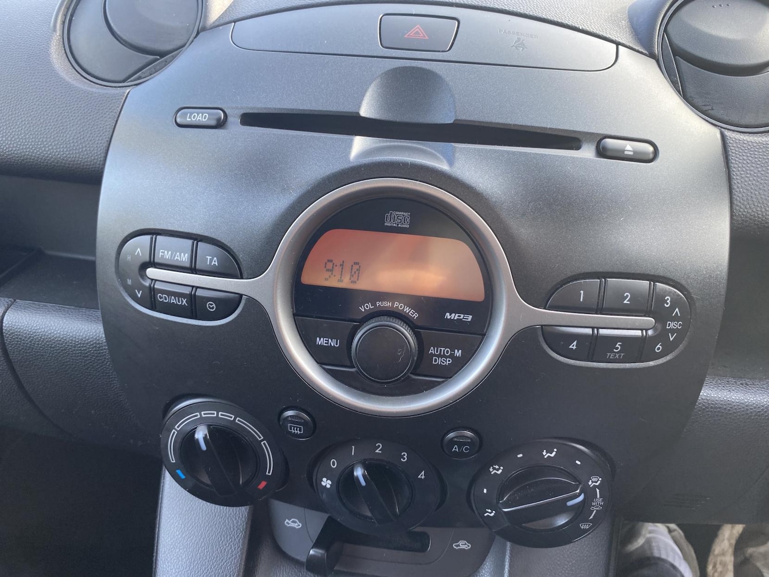 Used Mazda Mazda2 2010 for sale - 77581577: Photo 36