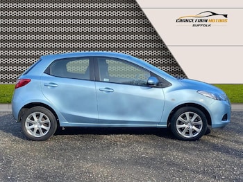 Used Mazda Mazda2 2010 for sale - 77581577: Photo