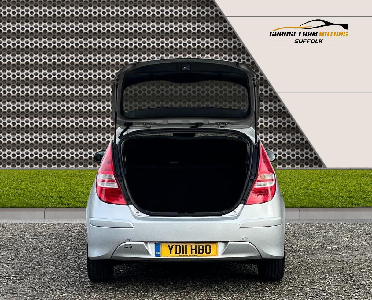 Used Hyundai i30 2011 for sale - 77584941: Photo 13