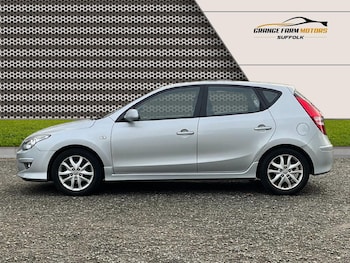 Used Hyundai i30 2011 for sale - 77584941: Photo