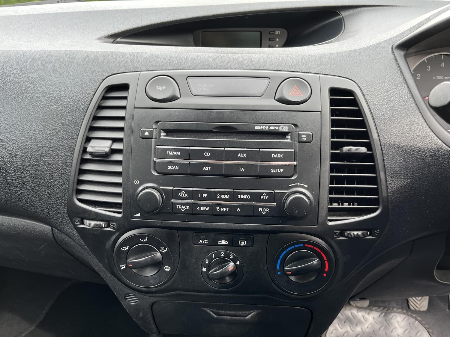 Used Hyundai i20 2009 for sale - 78180424: Photo 29