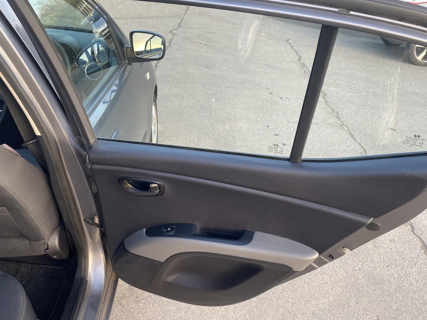 Used Hyundai i10 2011 for sale - 77694707: Photo 31