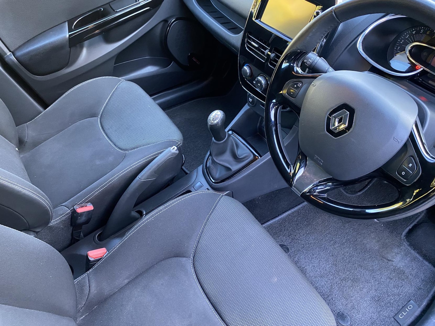 Used Renault Clio 2013 for sale - 76370036: Photo 29