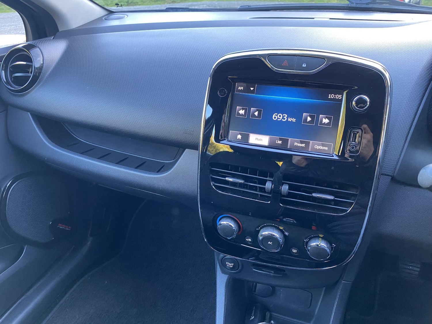 Used Renault Clio 2013 for sale - 76370036: Photo 32