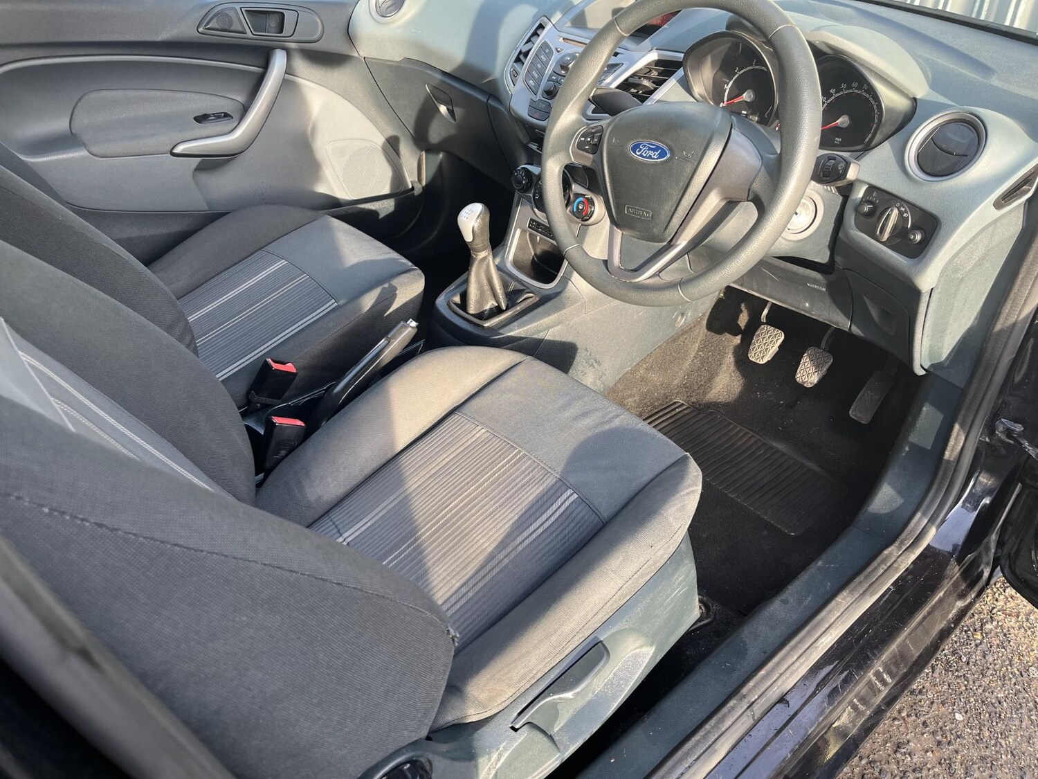 Used Ford Fiesta 2009 for sale - 77357657: Photo 27