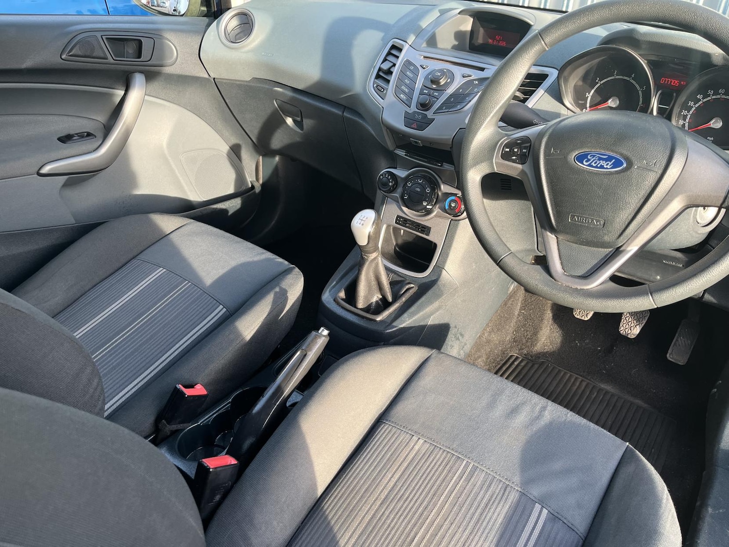 Used Ford Fiesta 2009 for sale - 77357657: Photo 28