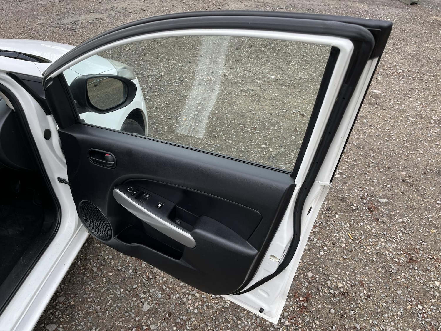 Used Mazda Mazda2 2013 for sale - 77918191: Photo 20