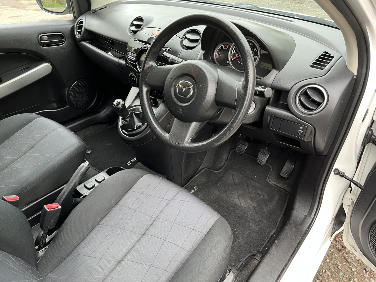 Used Mazda Mazda2 2013 for sale - 77918191: Photo 28