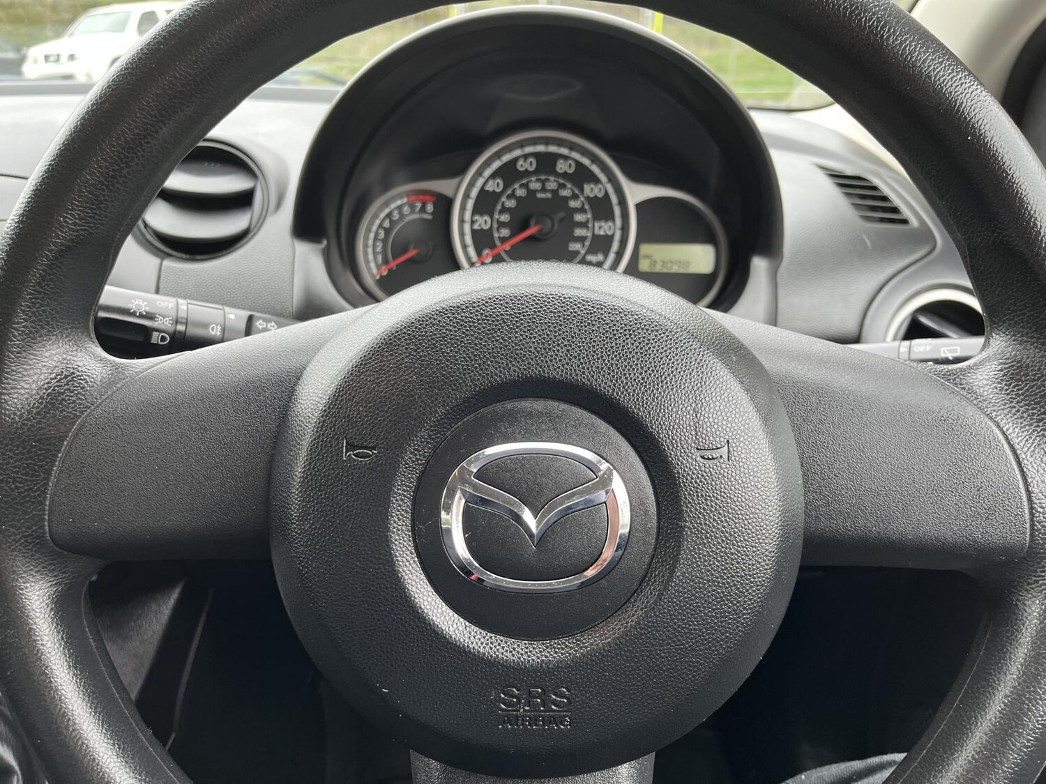 Used Mazda Mazda2 2013 for sale - 77918191: Photo 32